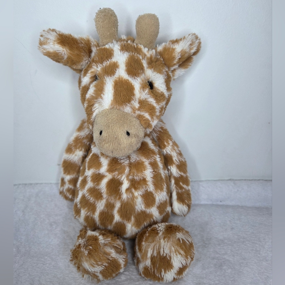 SOLD - Jellycat OG Medium Bashful Giraffe